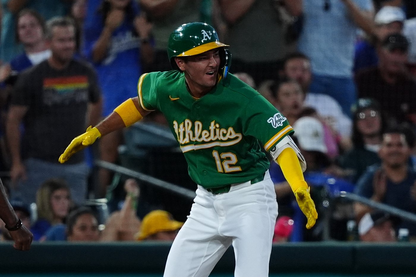 Butler homers and Williams hits a 2-run triple as the Athletics beat the Twins 7-4 | iNFOnews.ca Butler homers and Williams hits a 2-run triple as the Athletics beat the Twins 7-4 | iNFOnews.ca