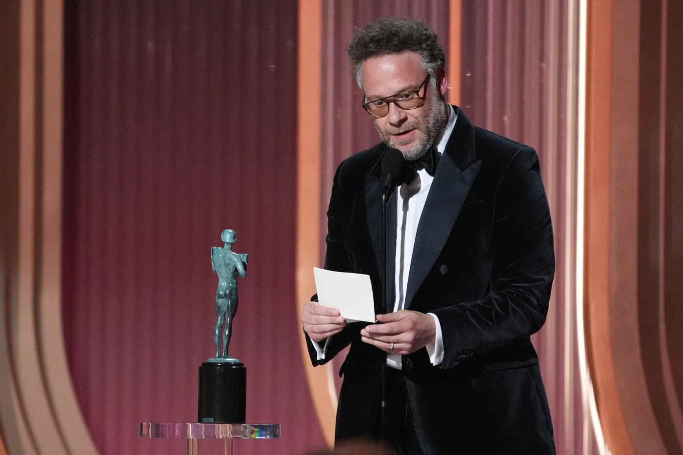 Catherine O'Hara wins posthumous award for 'The Studio' at Actor Awards | iNFOnews.ca