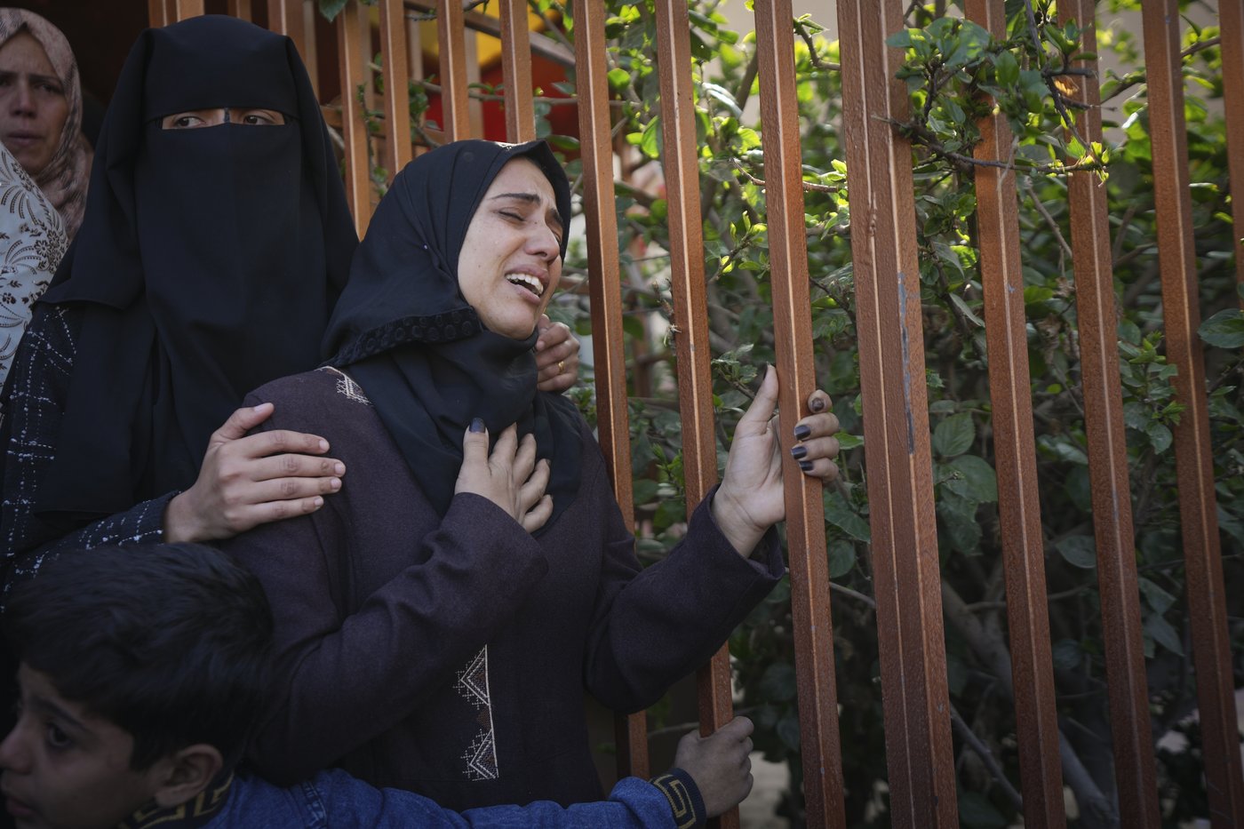 Middle East latest: ICC issues warrant for Israel's Netanyahu as Gaza death toll soars past 44,000 | iNFOnews.ca