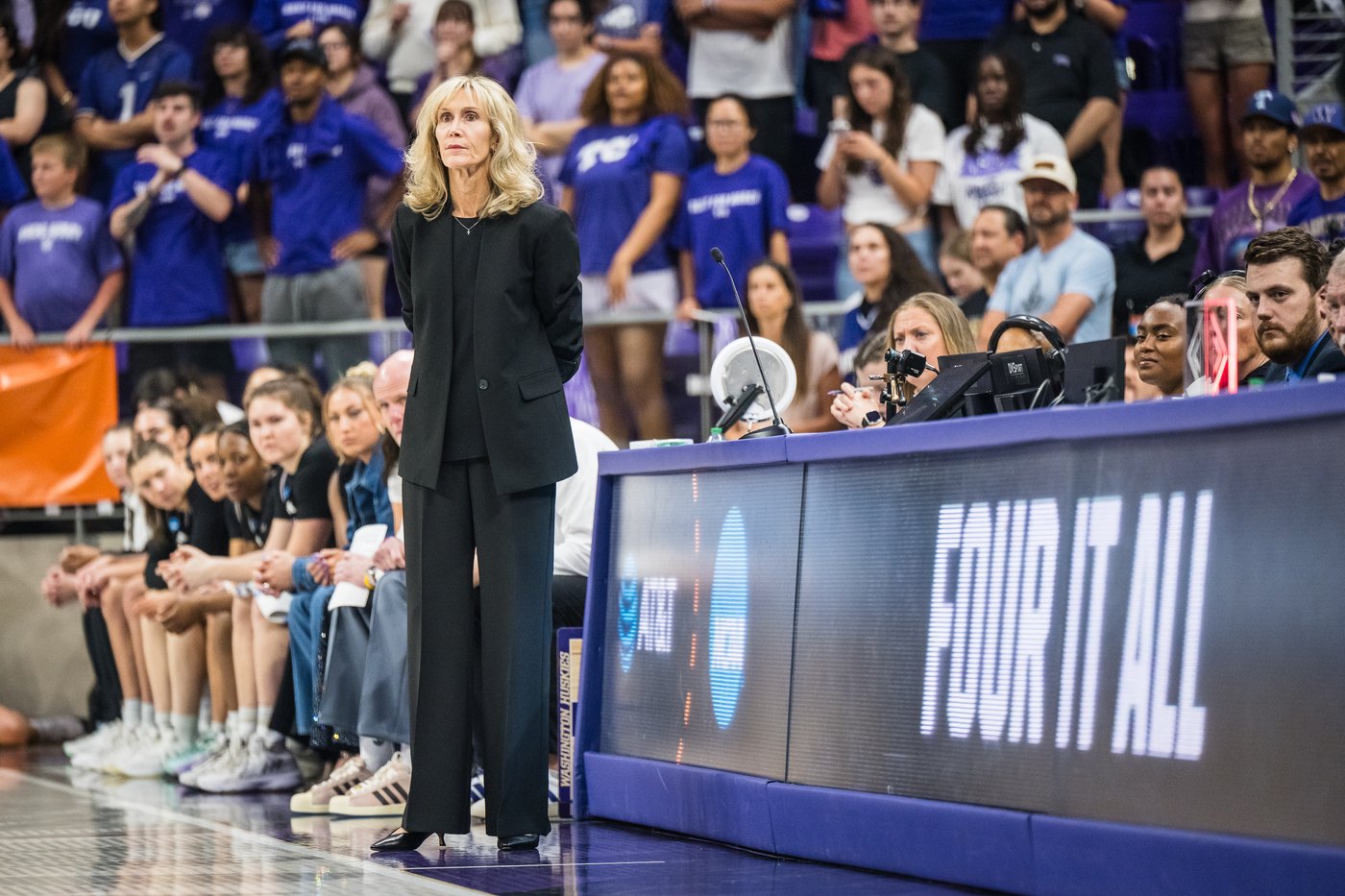 Washington extends women’s basketball head coach Tina Langley through 2031-32 season | iNFOnews.ca Washington extends women’s basketball head coach Tina Langley through 2031-32 season | iNFOnews.ca