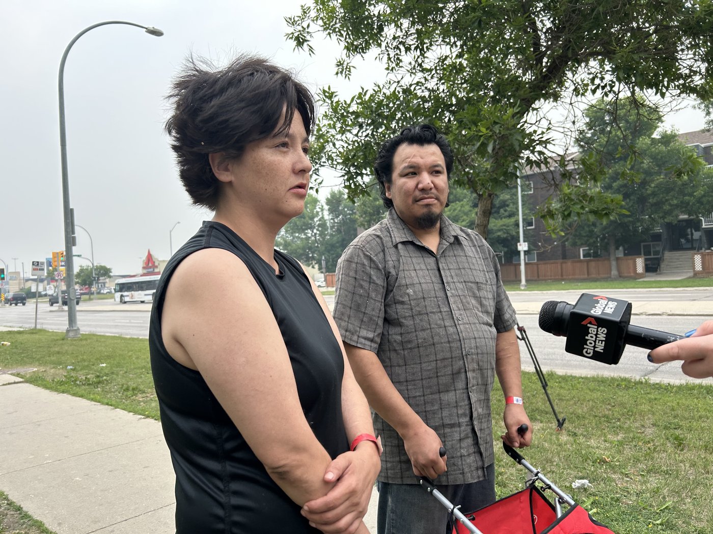 Evacuees arrive in Winnipeg as wildfires force thousands out, bring smoke advisories | iNFOnews.ca
