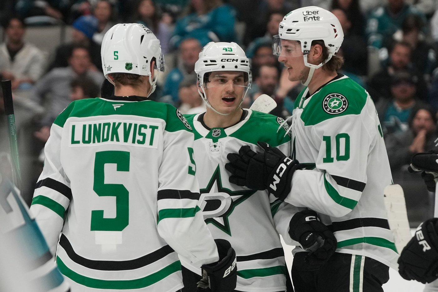 Wyatt Johnston scores 2, Roope Hintz has goal and assist as Stars beat Sharks 5-3 | iNFOnews.ca