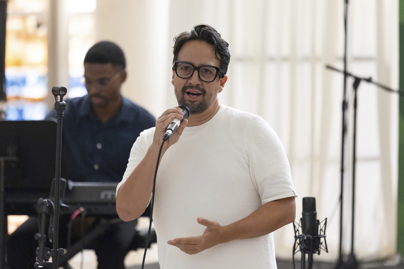 Lin-Manuel Miranda gave millions to Puerto Rican artists after Hurricane Maria. He's pledging more | iNFOnews.ca