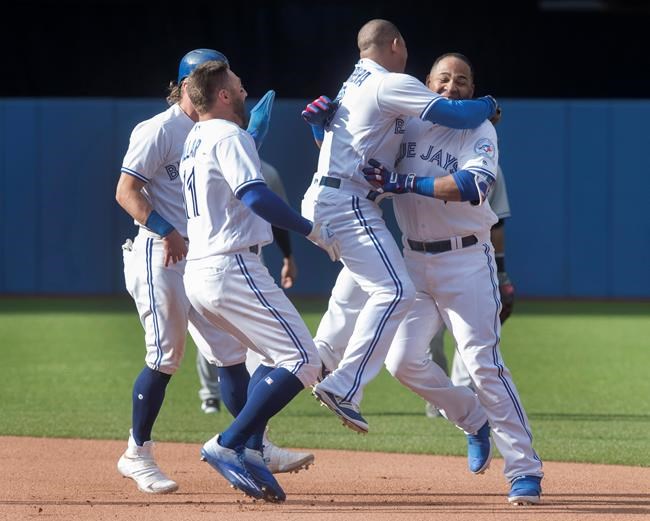Team Canada on hand to see Blue Jays rally for dramatic win over the Yankees | iNFOnews.ca