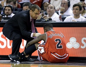 They did it again: Bulls snap another Miami streak, take Game 1 of East semis 93-86 | iNFOnews.ca CP23220479