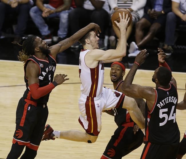 Dwyane Wade with 30, Heat beat Raptors in overtime to even series | iNFOnews.ca