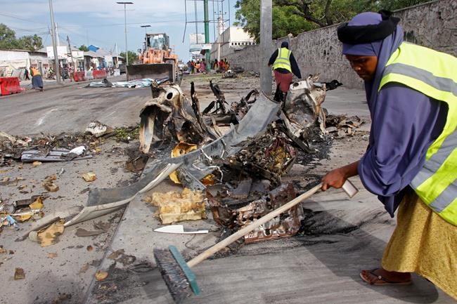 3 killed in pair of suicide car bombings in Somali capital | iNFOnews.ca