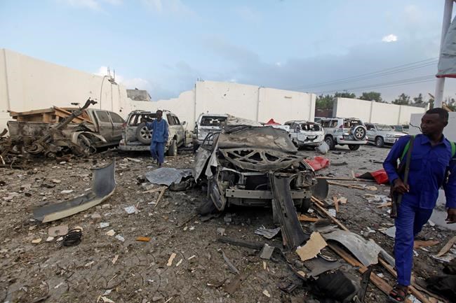 Death toll from twin blasts in Somalia's capital rises to 21 | iNFOnews.ca CP441956468