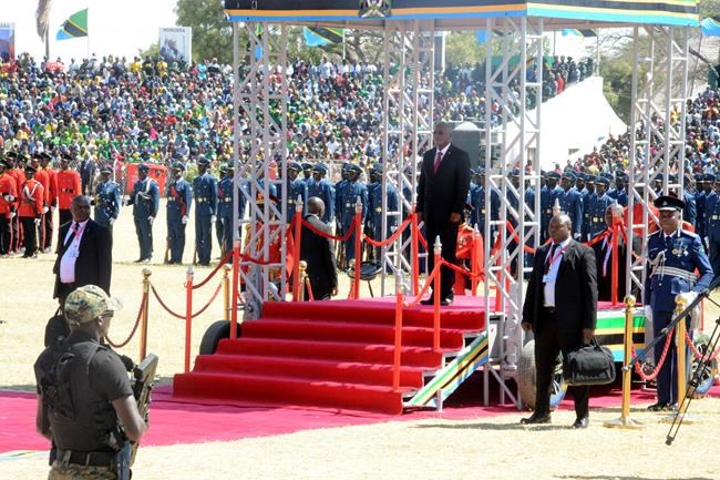 Tanzania's leader sworn in for 2nd term after troubled vote | iNFOnews.ca Tanzania's leader sworn in for 2nd term after troubled vote | iNFOnews.ca