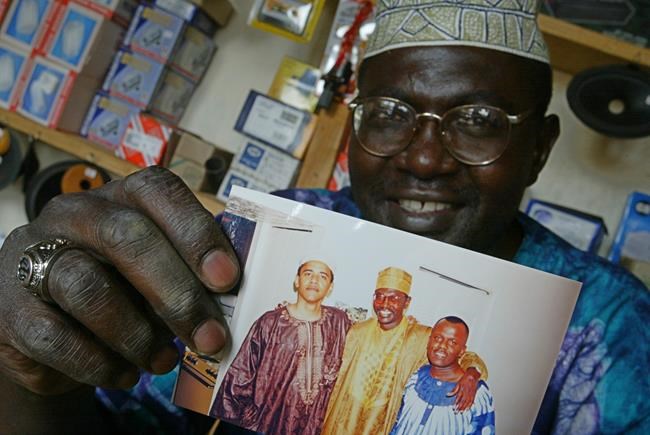 Obama's Kenyan half-brother says he supports Donald Trump | iNFOnews.ca