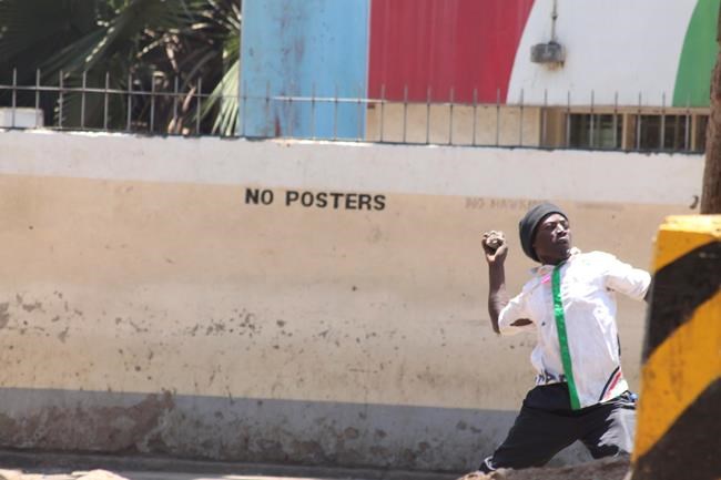 Kenyan police fire tear gas to disperse protesters | iNFOnews.ca Kenyan police fire tear gas to disperse protesters | iNFOnews.ca