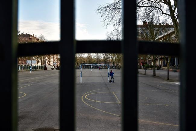 Madrid to close all schools for 2 weeks after virus spike | iNFOnews.ca