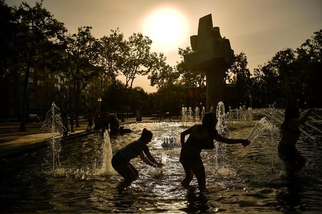 Lisbon breaks record for maximum temp, hits 44 C (111.2 F) | iNFOnews.ca