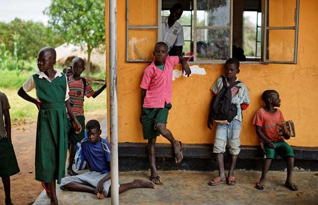 World's largest refugee camp strains to keep kids in school | iNFOnews.ca