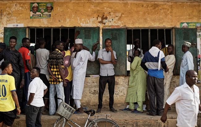 The Latest: Nigerian army says 6 'hoodlums' killed | iNFOnews.ca The Latest: Nigerian army says 6 'hoodlums' killed | iNFOnews.ca