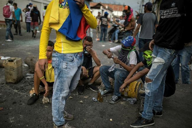 The Latest: Pompeo urges Venezuelan troops to let aid in | iNFOnews.ca