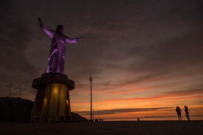 Peru: Anti-graft vandals target statue donated by Odebrecht | iNFOnews.ca Peru: Anti-graft vandals target statue donated by Odebrecht | iNFOnews.ca