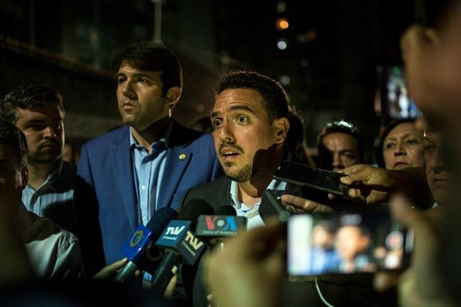 Police tow No. 2 leader of Venezuela congress to jail in car | iNFOnews.ca
