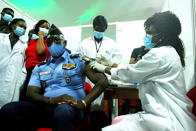 Ivory Coast begins its vaccination campaign with COVAX doses | iNFOnews.ca