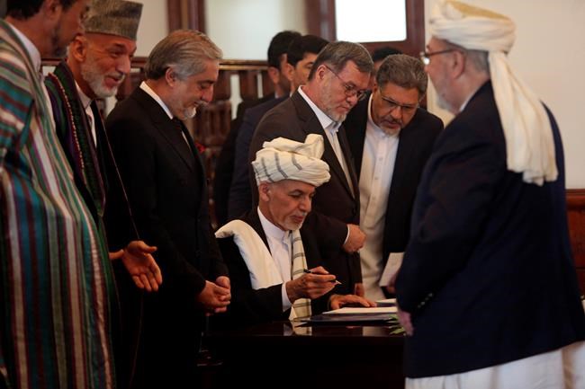 As Helmand risks falling to the Taliban, Afghans blame graft | iNFOnews.ca CP2080584569