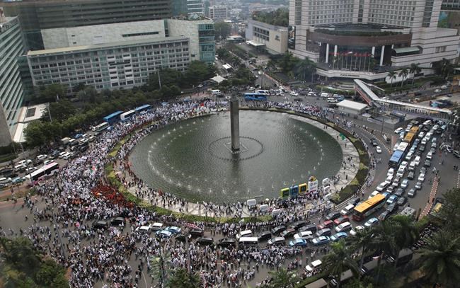 Several thousand join Indonesia protest over Rohingya plight | iNFOnews.ca