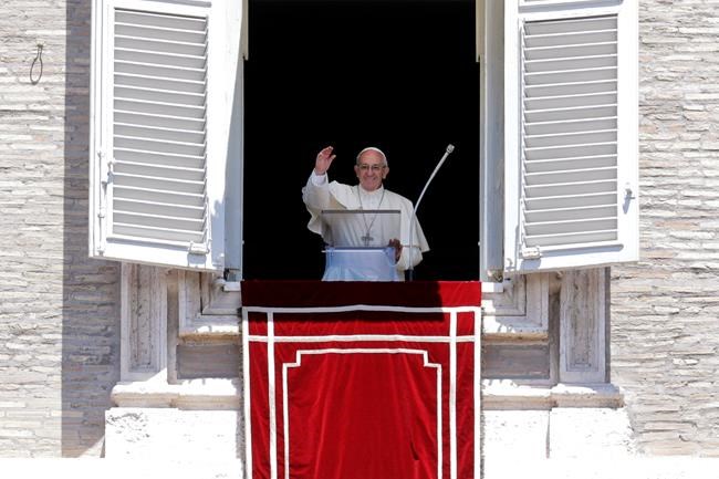 Pope: Learning from refugees' hopes and pain dissolves fear | iNFOnews.ca Pope: Learning from refugees' hopes and pain dissolves fear | iNFOnews.ca