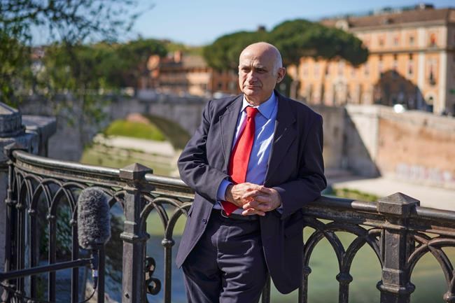 Italian virus hospital offers Fauci work if Trump fires him | iNFOnews.ca