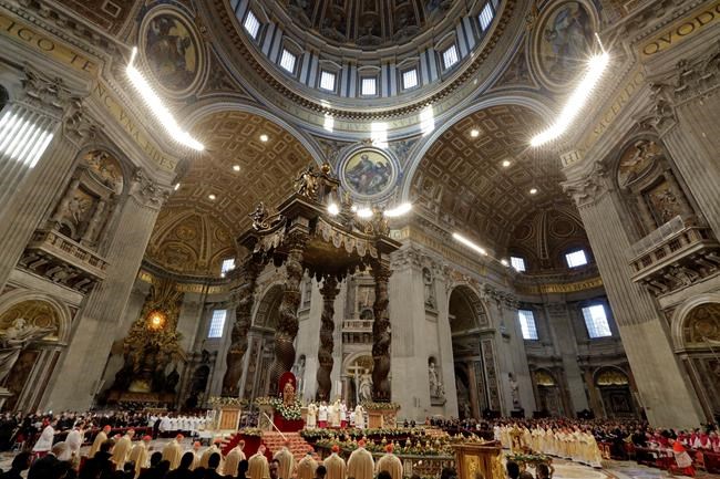 Pope baptizes 34 cooing, crying babies in Sistine Chapel | iNFOnews.ca Pope baptizes 34 cooing, crying babies in Sistine Chapel | iNFOnews.ca