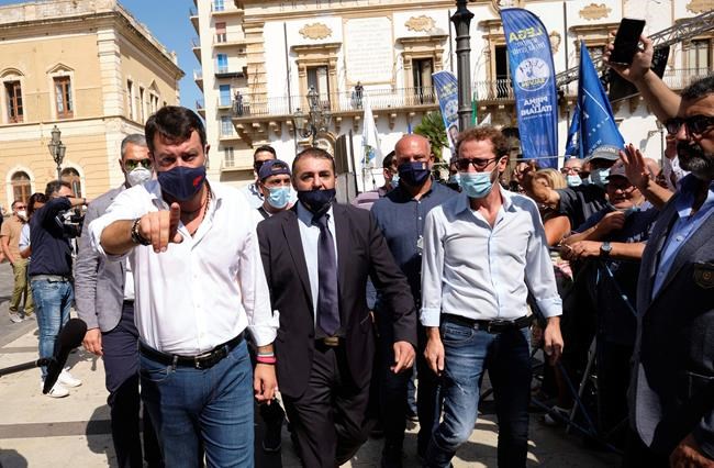 Italy's Salvini faces possible charges for blocking migrants | iNFOnews.ca CP1979090643