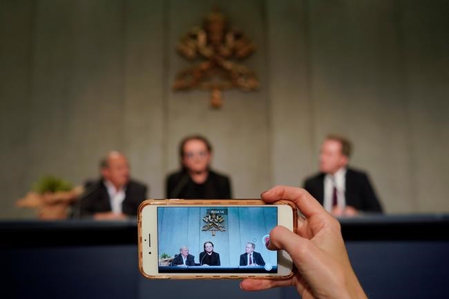 U2's Bono says pope's "aghast" about church sex abuse | iNFOnews.ca U2's Bono says pope's "aghast" about church sex abuse | iNFOnews.ca