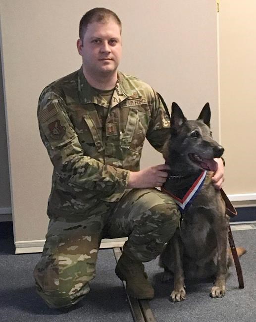 JBER's oldest K9 retires after 8 year career | iNFOnews.ca JBER's oldest K9 retires after 8 year career | iNFOnews.ca