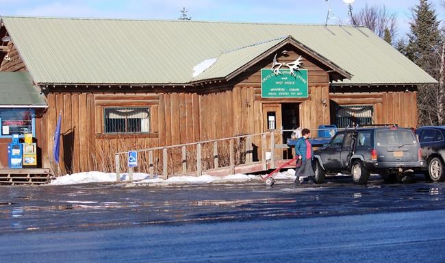 Cat that has lived in Alaska general store is being evicted | iNFOnews.ca