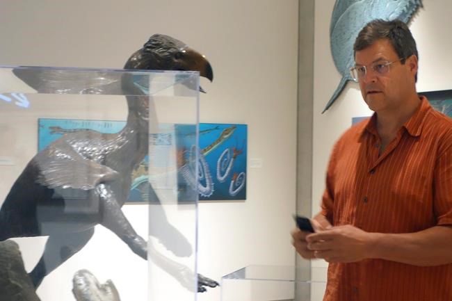 Paleontologist and artist are longtime collaborators | iNFOnews.ca Paleontologist and artist are longtime collaborators | iNFOnews.ca