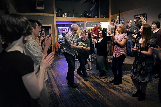 Square dancing a long-standing Ketchikan tradition | iNFOnews.ca
