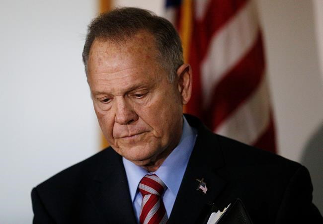 Trump straddle: Won't stump for Moore, yet blasts Dem foe | iNFOnews.ca