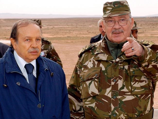 Algeria buries military chief, de facto ruler amid protests | iNFOnews.ca CP1553823197
