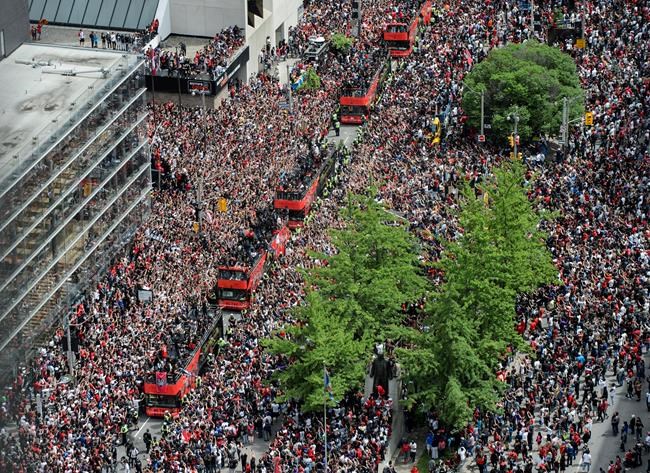 Tory promises review of Raptors parade amid planning criticism and praise | iNFOnews.ca Tory promises review of Raptors parade amid planning criticism and praise | iNFOnews.ca