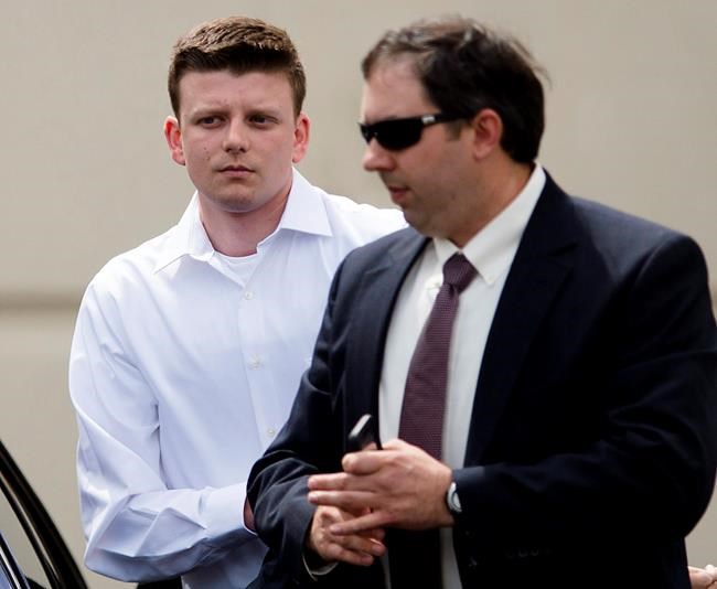 The Latest: Jury to deliberate in officer’s murder trial | iNFOnews.ca CP226209002
