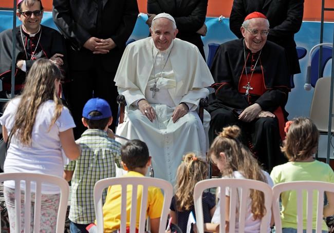 Pope to kids: I wasn't 'bravo' at soccer, so I played goalie | iNFOnews.ca