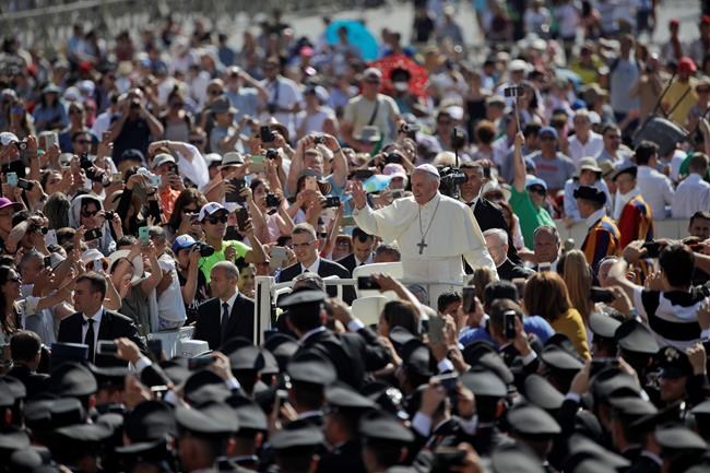 4 cardinals press pope to clarify divorce-remarriage stand | iNFOnews.ca