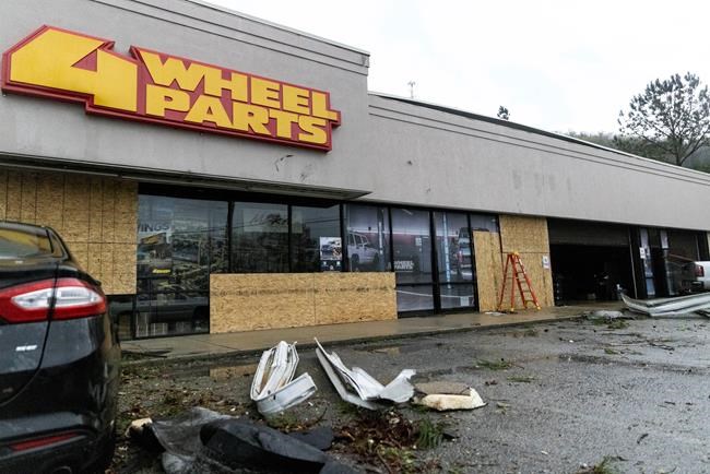 Weather service: 8 tornadoes hit Alabama, killing at least 5 | iNFOnews.ca