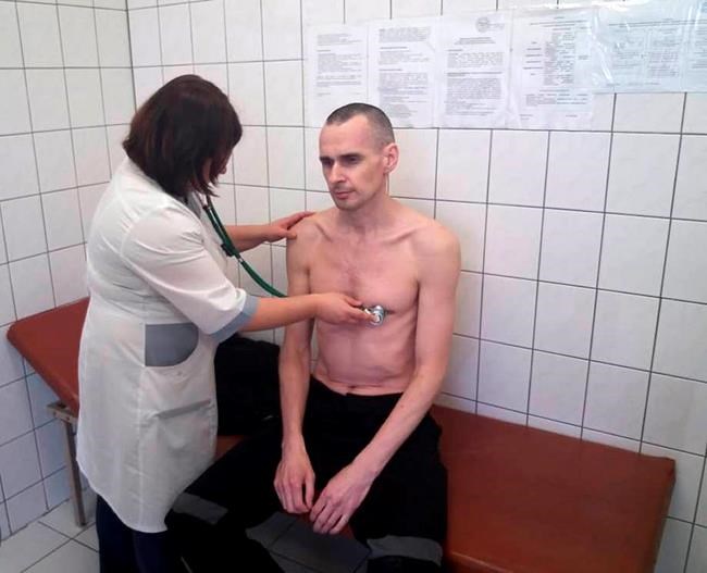 Jailed Ukrainian filmmaker Oleg Sentsov wins EU rights award | iNFOnews.ca