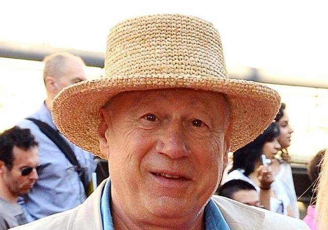Monty Python collaborator Neil Innes dies at age 75 | iNFOnews.ca