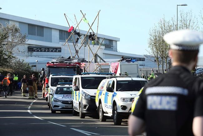 Environment activists blockade UK newspaper printing plants | iNFOnews.ca