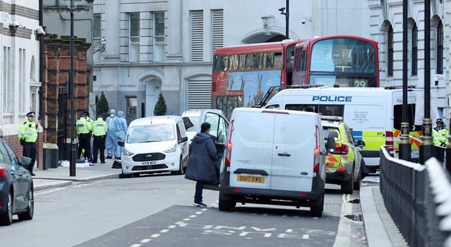 UK police shoot knife-wielding man dead in London | iNFOnews.ca