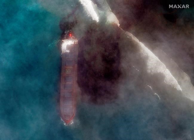 Mauritius declares emergency as stranded ship spills fuel | iNFOnews.ca