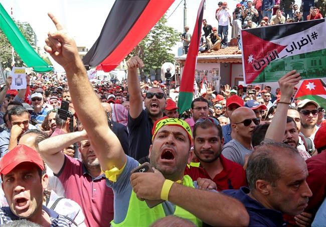 New Jordan PM promises chance as anti-tax protests resume | iNFOnews.ca