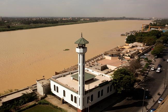 After days of heavy rain, Egypt's Nile turns murky brown | iNFOnews.ca After days of heavy rain, Egypt's Nile turns murky brown | iNFOnews.ca