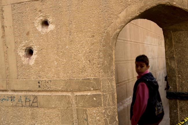 Videos show Egypt's church gunman calmly walking away | iNFOnews.ca