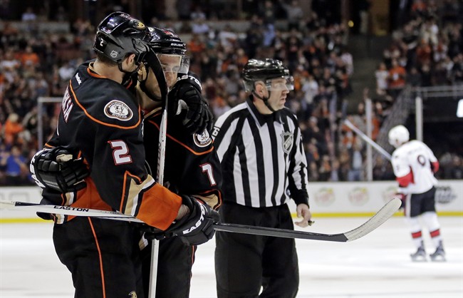 Theodore, Andersen lift Ducks over Senators 4-1 | iNFOnews.ca CP36006175